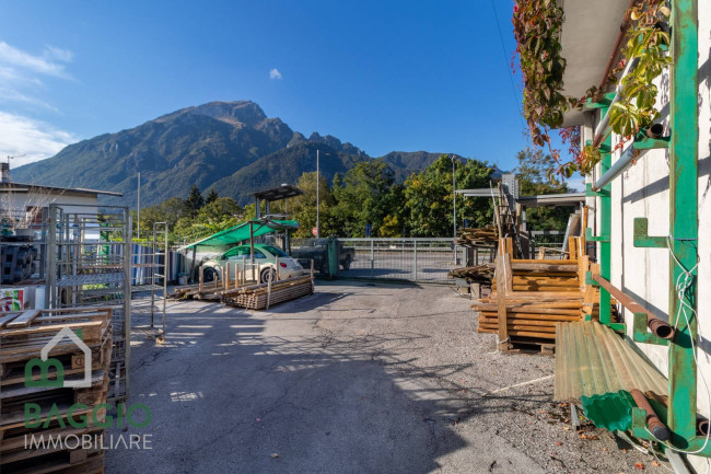 Locale commerciale in vendita a Ponte nelle Alpi