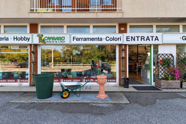 Locale commerciale in vendita a Ponte nelle Alpi