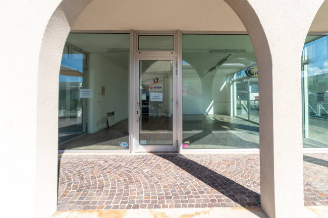 negozio/ Ufficio in vendita a Santa Giustina