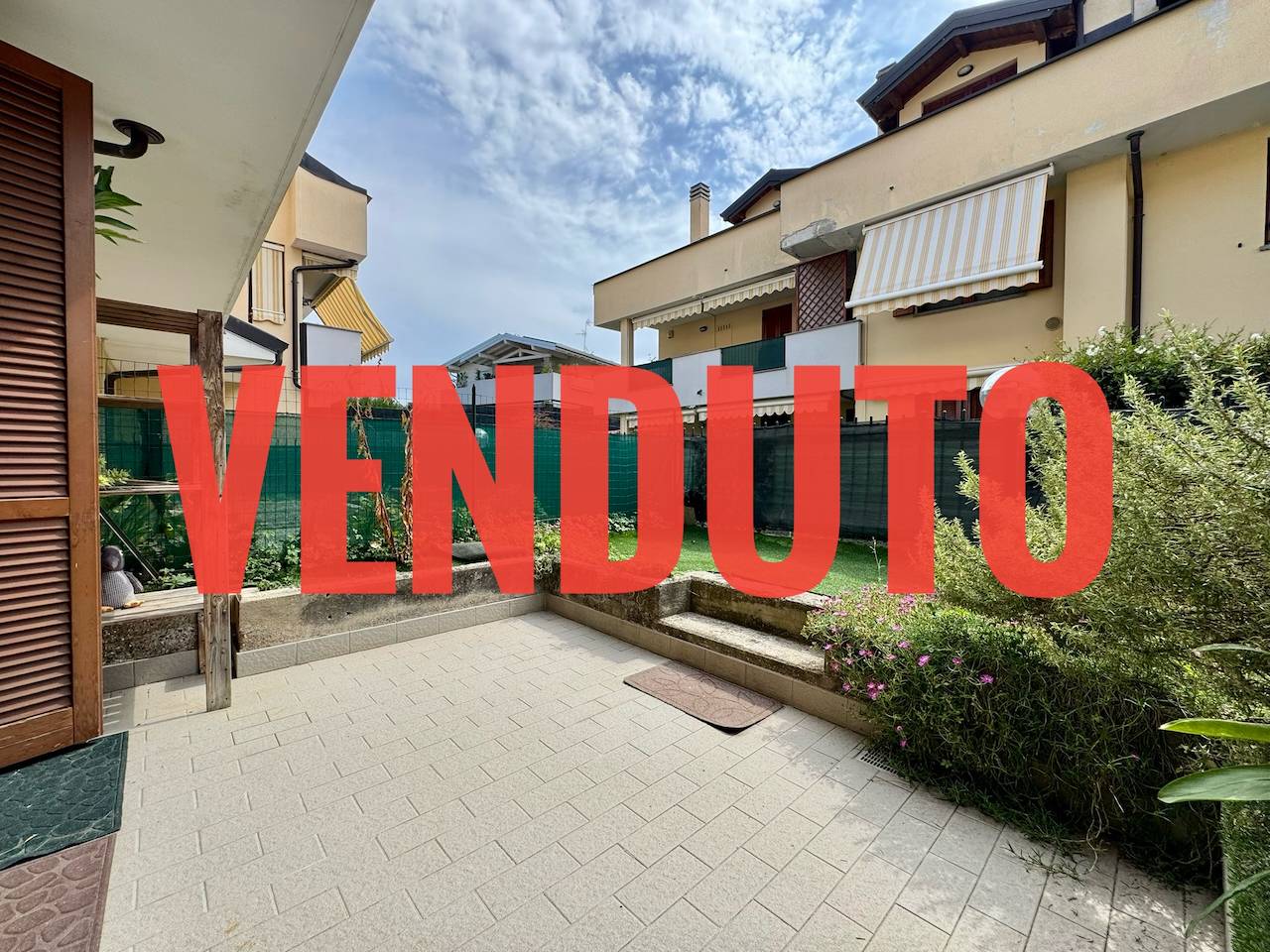 Appartamento in vendita a Trezzano Rosa