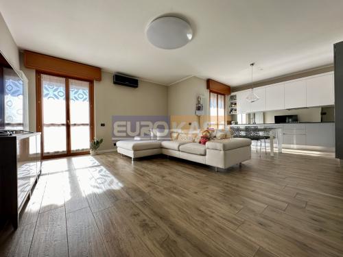 Appartamento in vendita a Osio Sopra