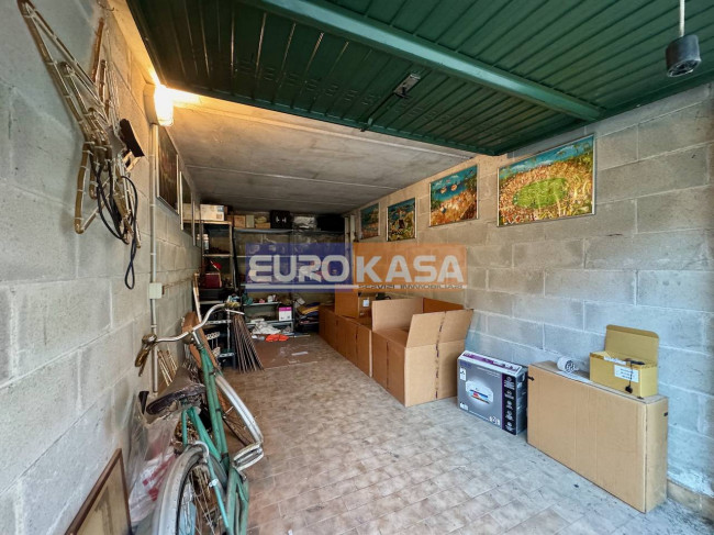 Box o garage in vendita a Brembate