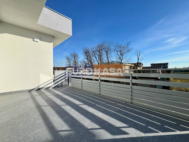 Attico in vendita a Osio Sopra