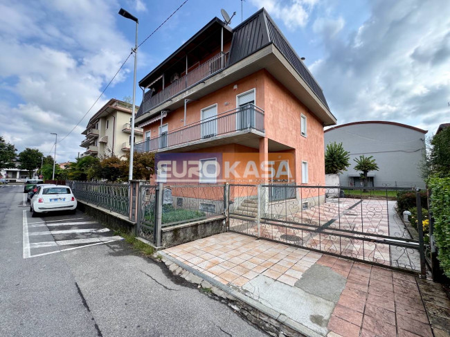 Appartamento in vendita a Osio Sotto
