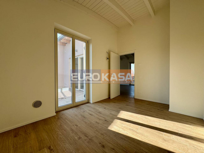 Attico in vendita a Osio Sotto