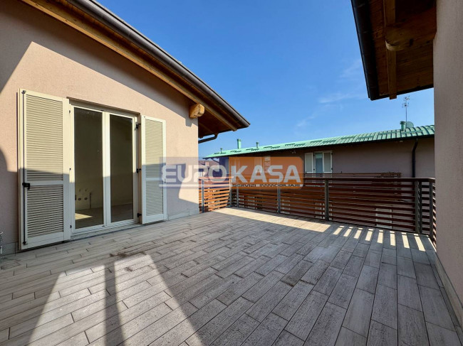 Attico in vendita a Osio Sotto