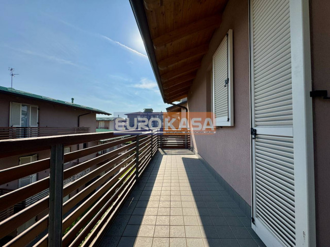 Attico in vendita a Osio Sotto