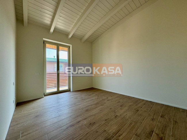 Attico in vendita a Osio Sotto