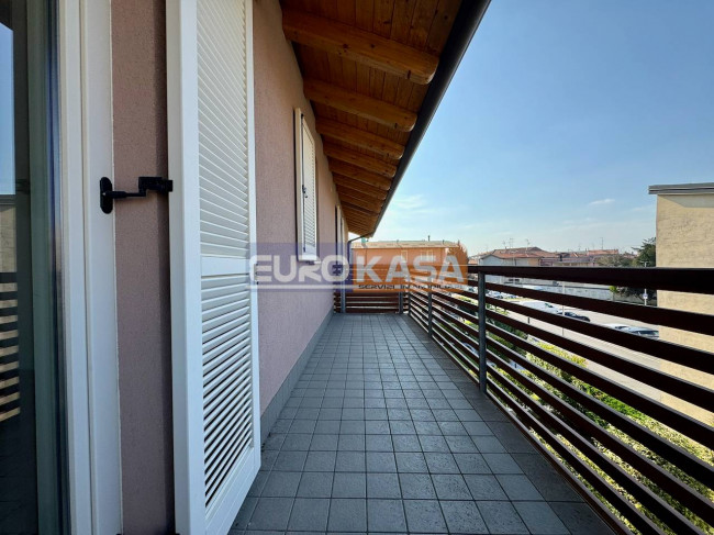 Attico in vendita a Osio Sotto