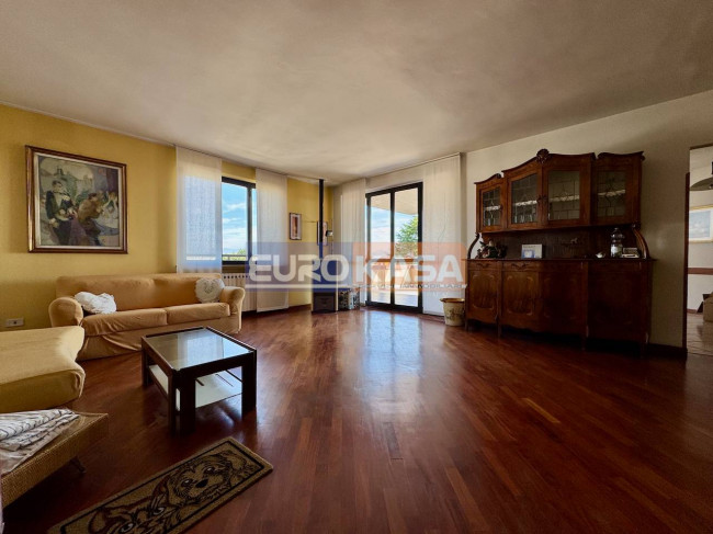 Attico in vendita a Osio Sotto