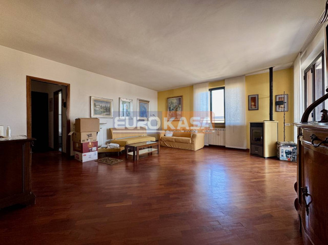 Attico in vendita a Osio Sotto