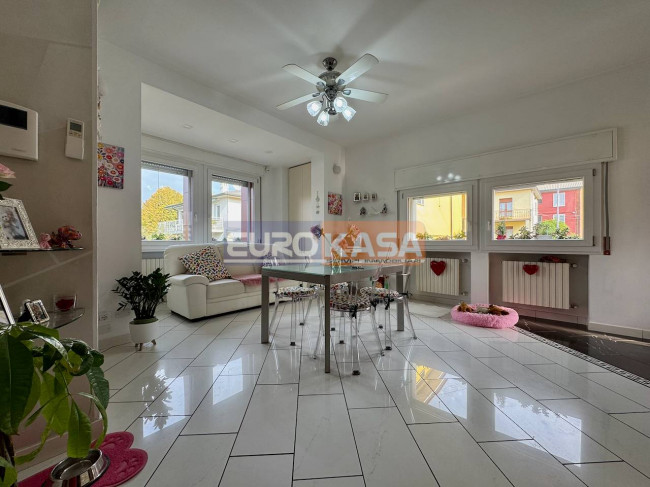 Appartamento in vendita a Osio Sotto