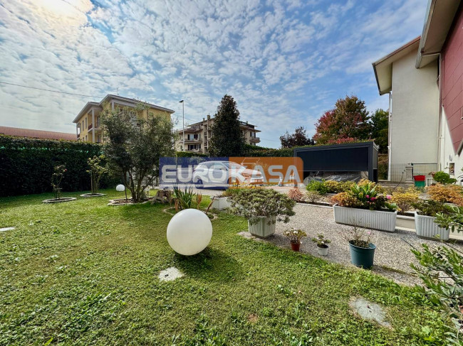 Appartamento in vendita a Osio Sotto