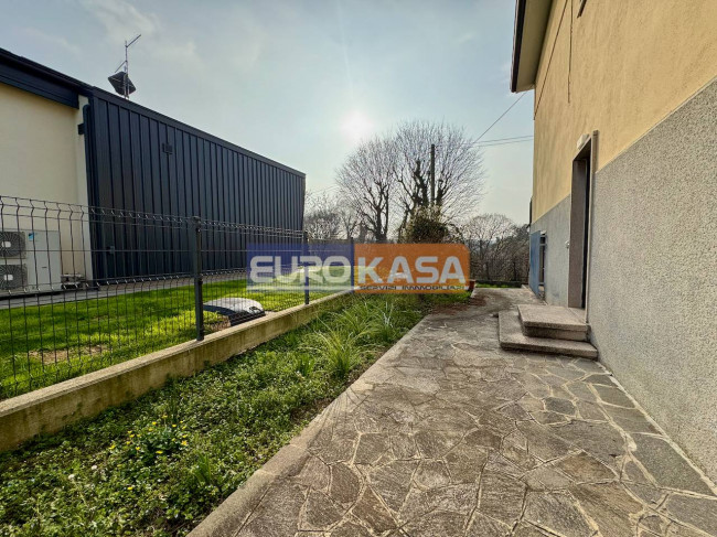 Villetta Bifamiliare in vendita a Brembate