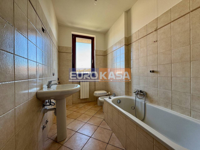 Appartamento in vendita a Osio Sopra