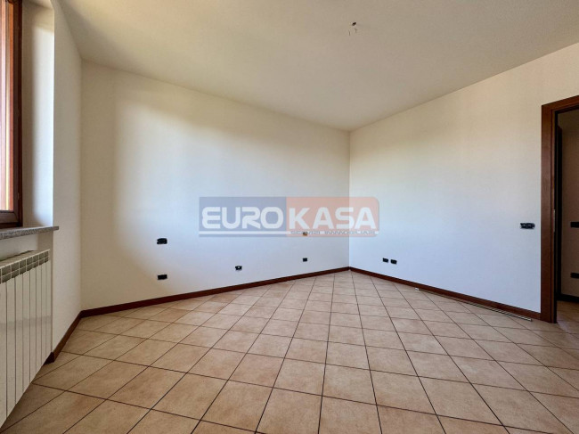 Appartamento in vendita a Osio Sopra