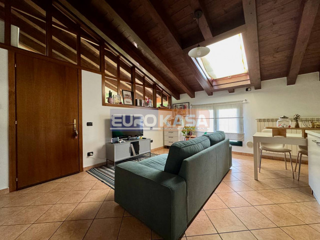 Appartamento in affitto a Osio Sotto