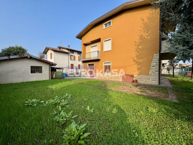 Villa in vendita a Osio Sopra