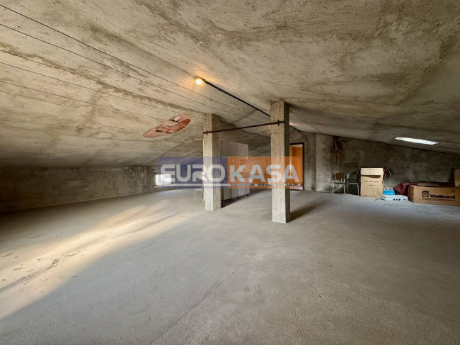 Villa in vendita a Osio Sopra