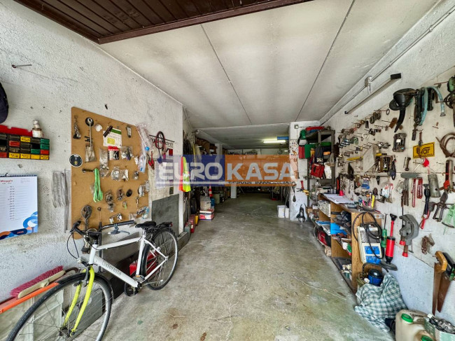 Magazzino in vendita a Osio Sotto