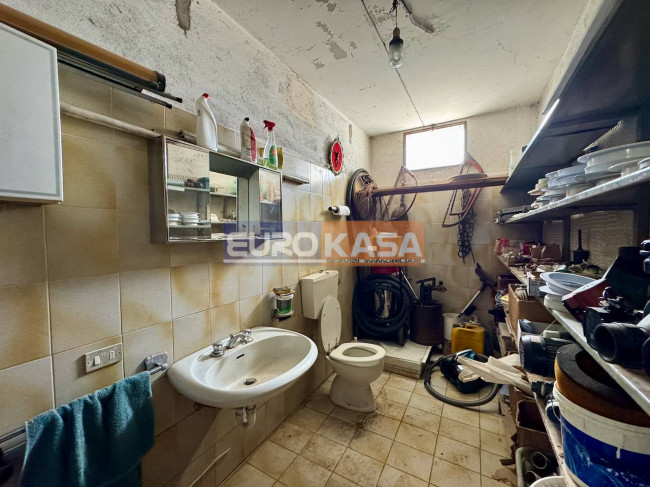 Magazzino in vendita a Osio Sotto