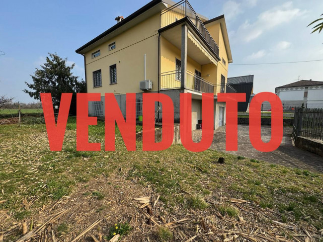 Villetta Bifamiliare in vendita a Osio Sotto