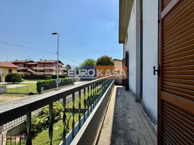 Villette a schiera in vendita a Osio Sotto