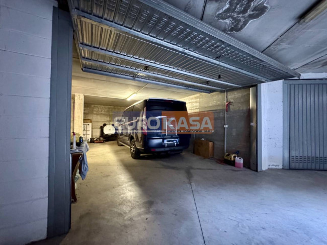 Box o garage in vendita a Brembate