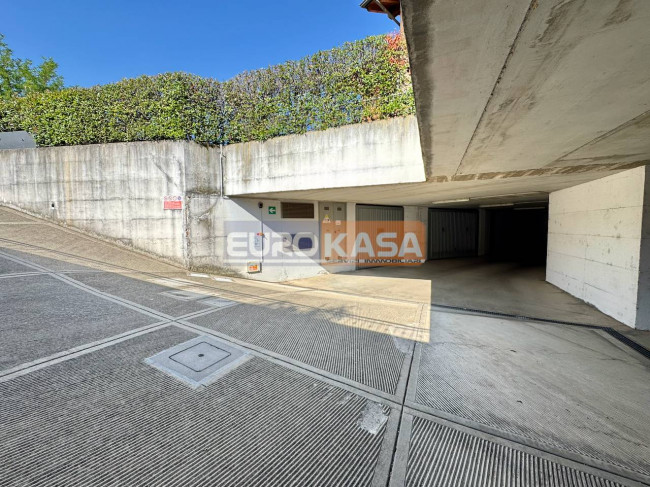 Box o garage in vendita a Brembate