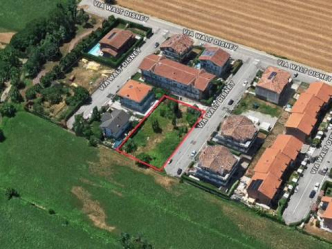 Terreno edificabile in vendita a Canonica d'Adda