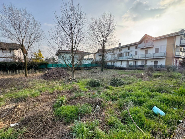 Terreno edificabile in vendita a Canonica d'Adda