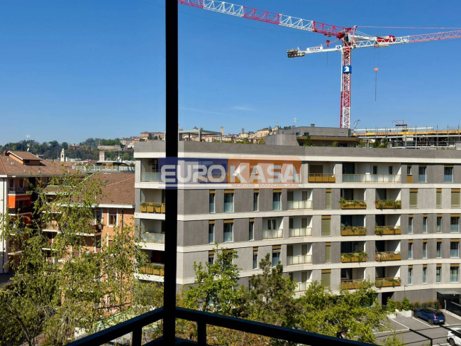 Appartamento in vendita a Bergamo