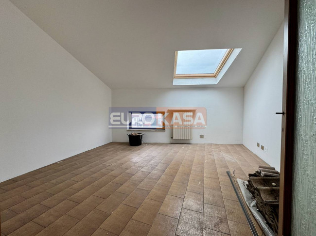 Appartamento in vendita a Boltiere