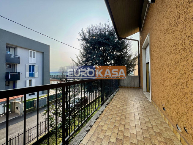 Villa in vendita a Osio Sotto