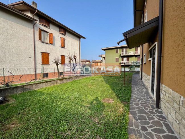 Villetta Bifamiliare in vendita a Dalmine