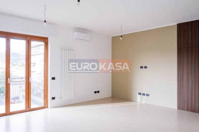 Appartamento in vendita a Bergamo