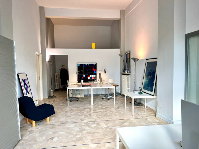 Locale commerciale in vendita a Parma
