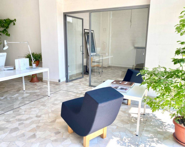 Locale commerciale in vendita a Parma