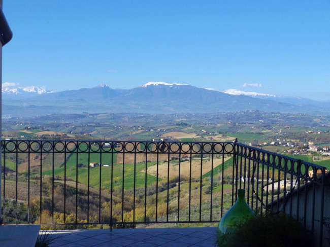 Casa singola in vendita a Acquaviva Picena