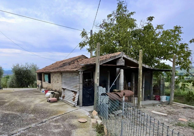 Casa singola in vendita a Fermo