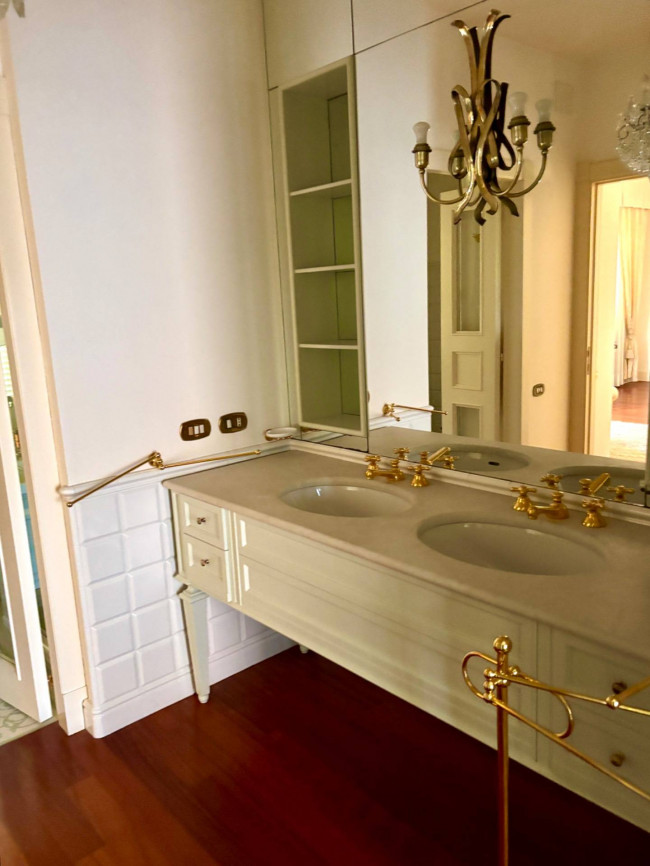 Villa in vendita a Civitanova Marche