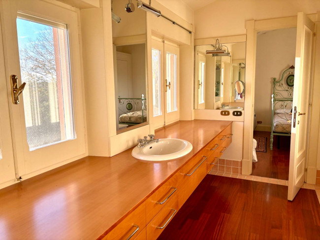 Villa in vendita a Civitanova Marche