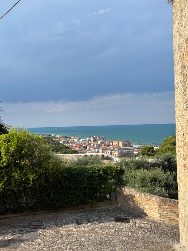 Casa singola in vendita a Cupra Marittima