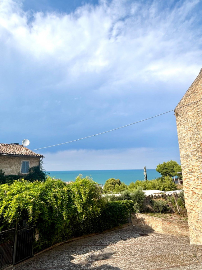 Casa singola in vendita a Cupra Marittima