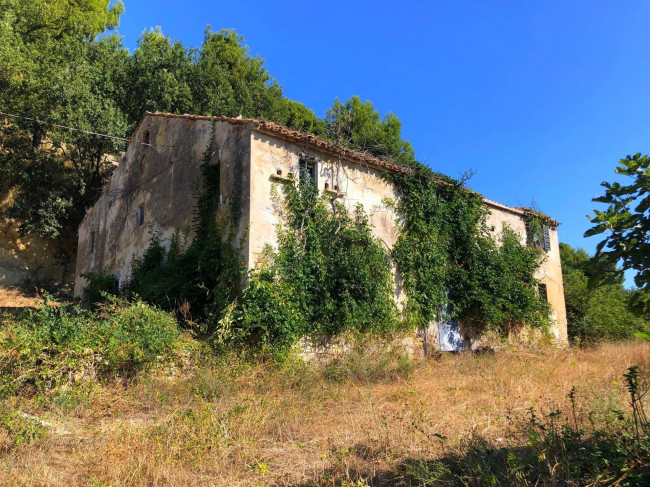 Rustico in vendita a Grottammare