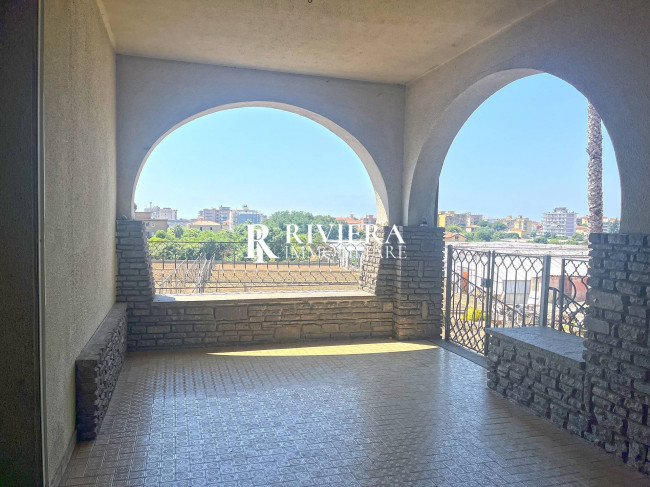 Villa for sale in Bordighera