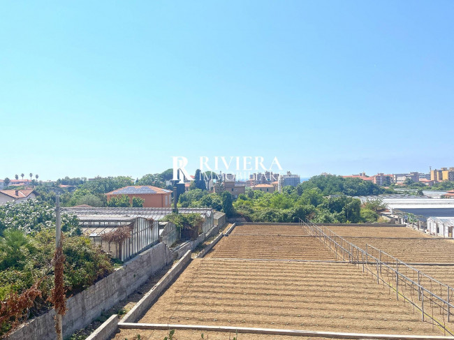 Villa for sale in Bordighera