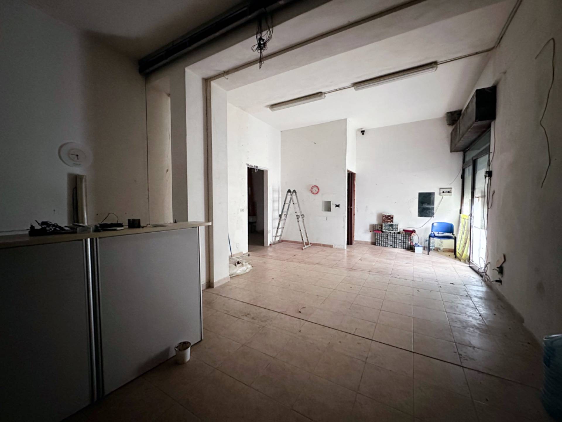 Garage in Affitto