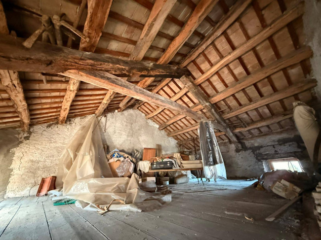 Porzione di Casa in vendita a Borgo Valbelluna