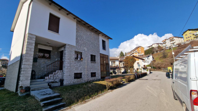 Casa Semindipendente in vendita a Belluno